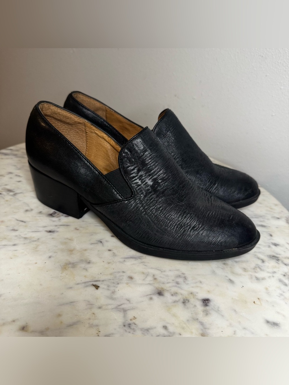 Sofft Loafers Size 7.5 M black Leather
Heels comfort shoes